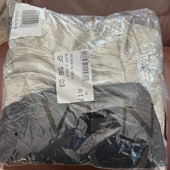 NWOT Venus Cold Shoulder, wide leg, metallic, black and gold jumpsuit. - Picture 2 of 5